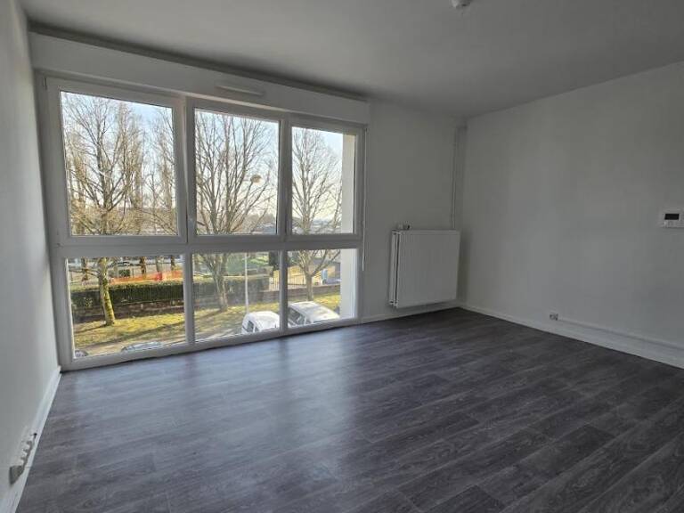 Location - Appartement T5 - 73m2 - Saint-Avold — photo 1
