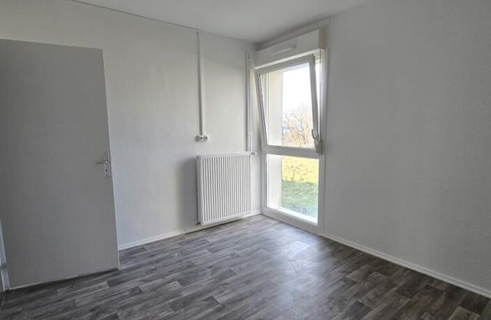 Location - Appartement T5 - 73m2 - Saint-Avold — photo 3
