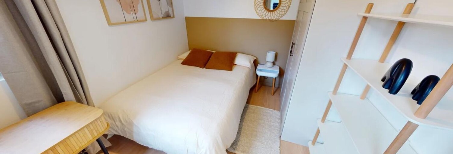 Appartement 1 Pièce 10 m² à louer à Bron (69500)