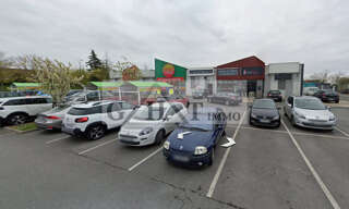 Commerce  1786 m² à vendre à Combs-la-Ville (77380)