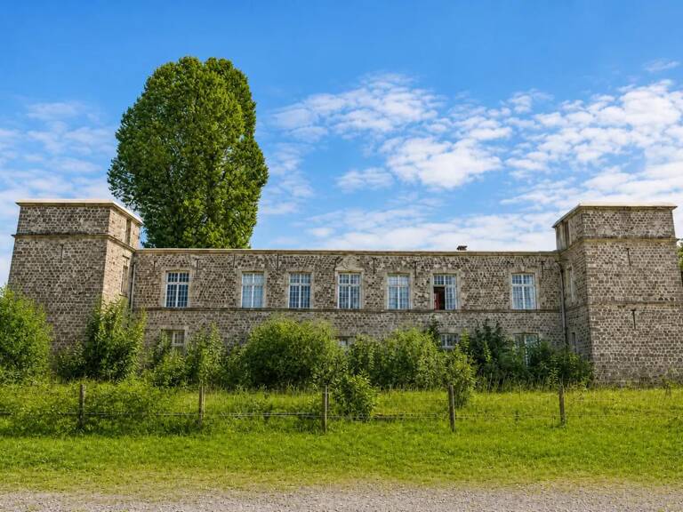 COUCY-LÈS-EPPES – CHÂTEAU ET ANCIEN COMPLEXE ÉVÉNEMENTIEL — photo 1