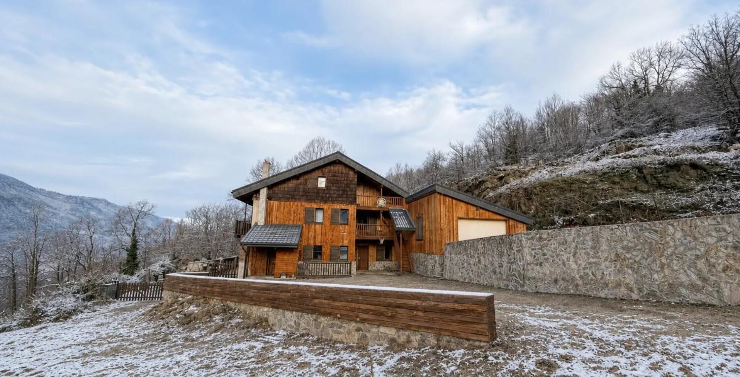 Chalet lumineux de 11 pièces à Ax-les-Thermes — photo 1