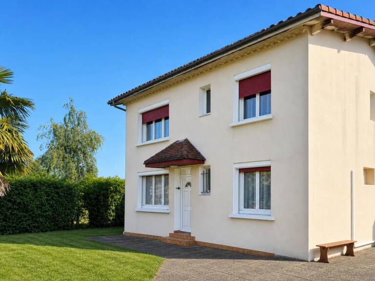 Maison de 6 pièces de 102 m² situé à Biron — photo 1