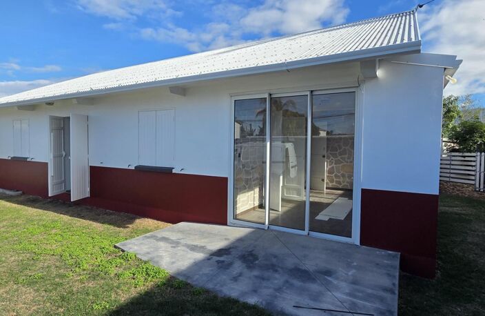 BOIS D'OLIVES – LOCAL 102 m² SUR 520 m² TERRAIN – IDÉAL CABINET MÉDICAL OU PROFESSIONS LIBÉRALES – PARKINGS PRIVATIFS — photo 2