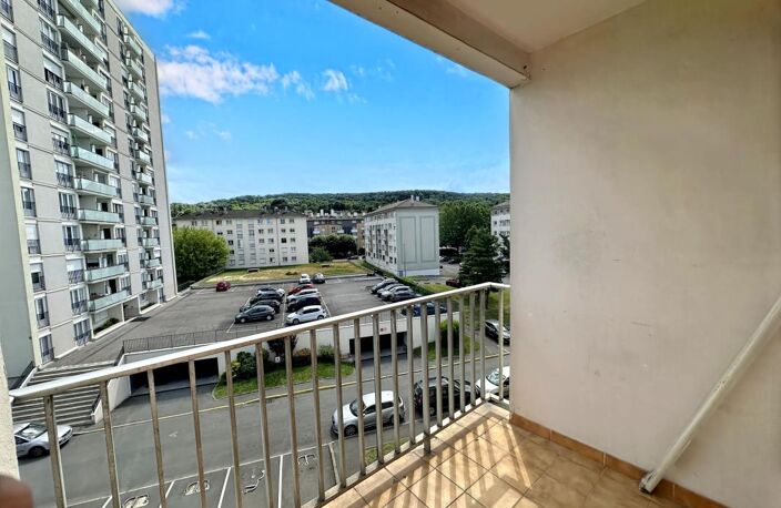 F3, 2 chambres +box et cave Centre ville — photo 2