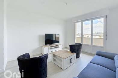Appartement 4 pièces 1055 €