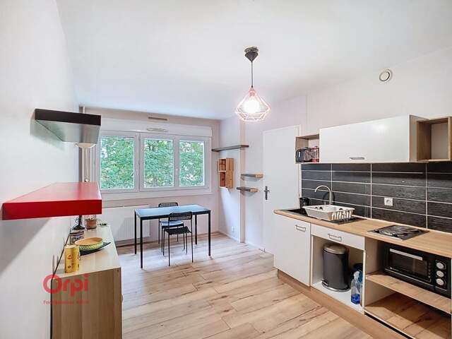 Appartement À Vendre — photo du bien
