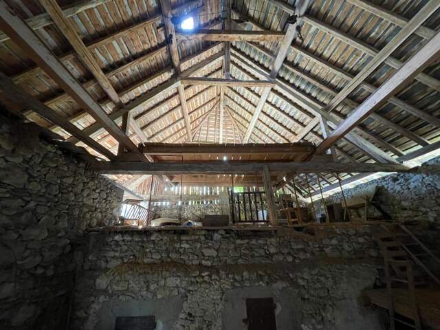Bâtisse de caractère à Héry sur Alby- plus de 200 m2de surface exploitable — photo du bien
