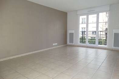 Appartement 3 pièces 853 €