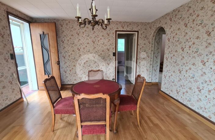 Maison À Vendre 5 pièves Saint Geneviève des bois — photo 2