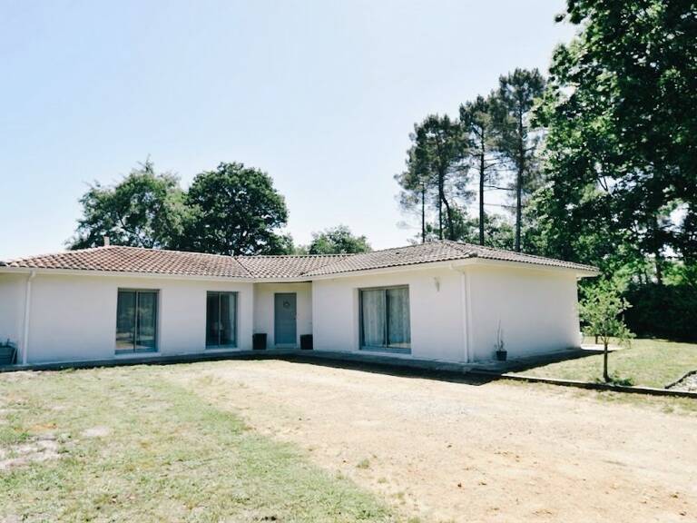 Maison contemporaine dans un bel environnement — photo 1