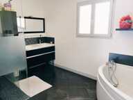 Maison contemporaine dans un bel environnement — photo 4