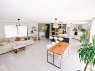 Maison contemporaine dans un bel environnement — photo 3