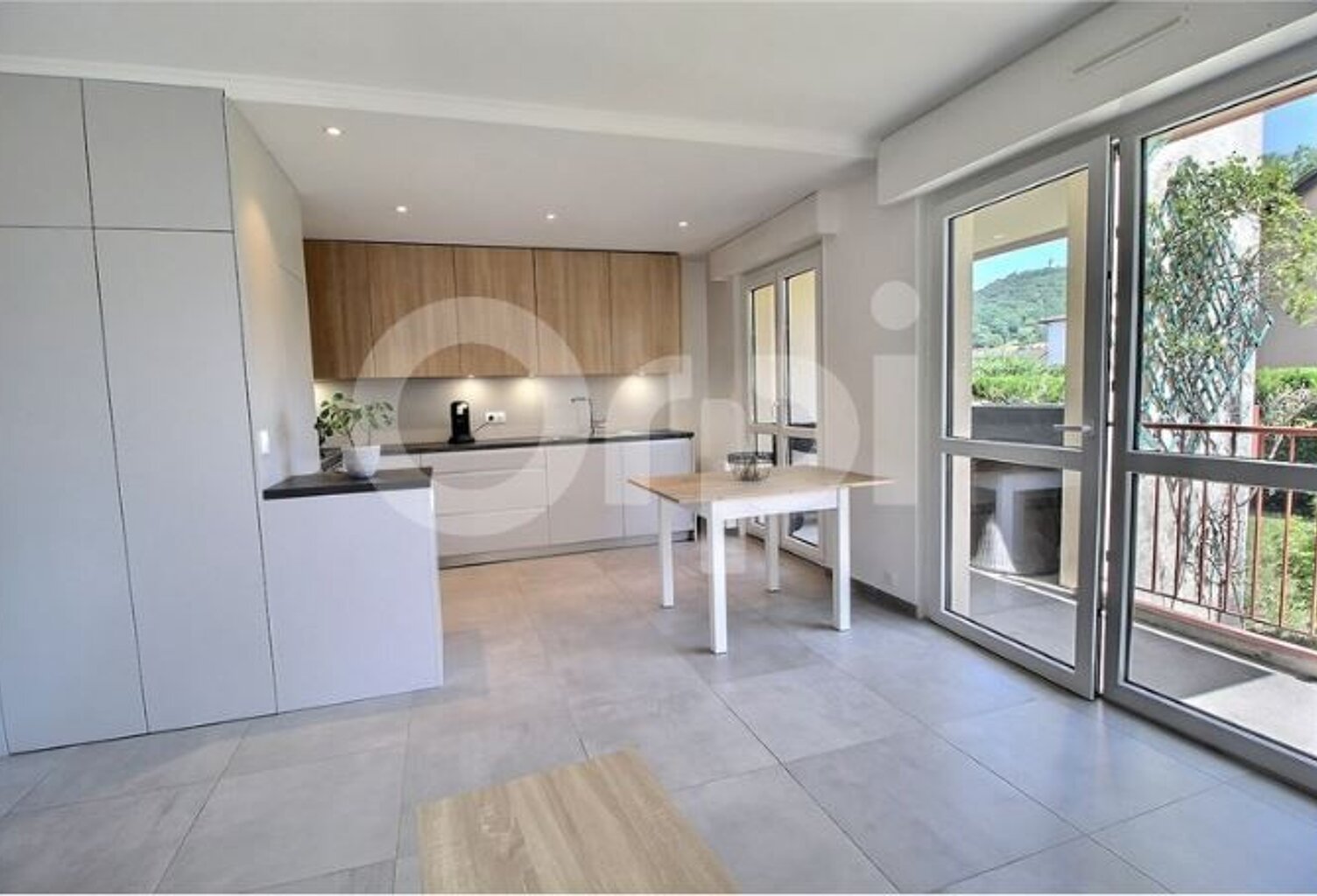 Appartement À Vendre — photo 1