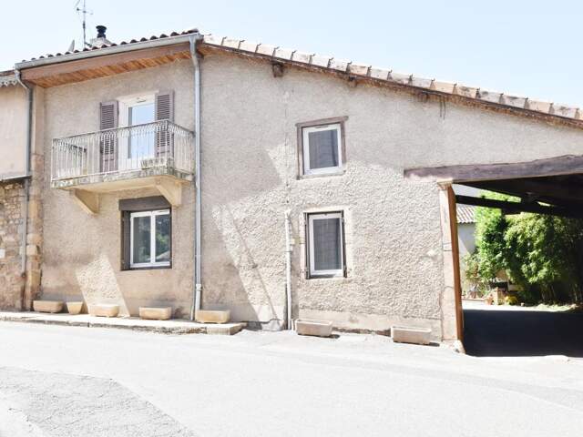 Chiroubles – Grande maison familiale rénovée avec dépendances, jardin et espace indépendant — photo du bien