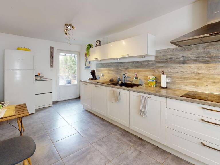 Chiroubles – Grande maison familiale rénovée avec dépendances, jardin et espace indépendant — photo 1