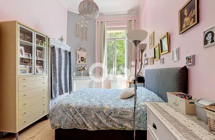 MAGNIFIQUE APPARTEMENT TYPE 4 INTÉGRALEMENT RÉNOVÉ EN SOUPLEX - 128 M2 LOI CARREZ - AVEC TERRASSE  DANS VÉRITABLE IMMEUBLE HAUSSMANNIEN EN HYPERCENTRE — photo 3