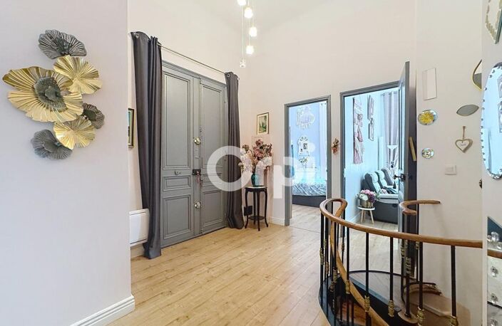 MAGNIFIQUE APPARTEMENT TYPE 4 INTÉGRALEMENT RÉNOVÉ EN SOUPLEX - 128 M2 LOI CARREZ - AVEC TERRASSE  DANS VÉRITABLE IMMEUBLE HAUSSMANNIEN EN HYPERCENTRE — photo 5