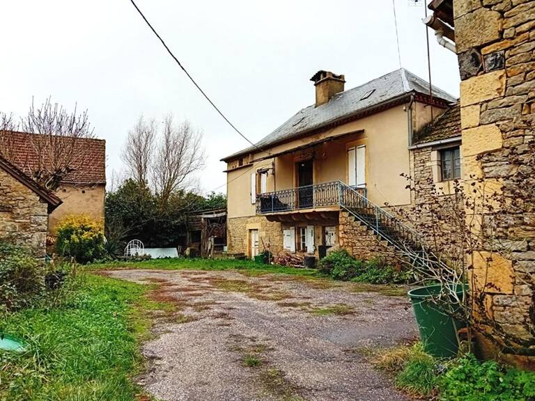 Corps de ferme 280 m2 maison et granges — photo 1