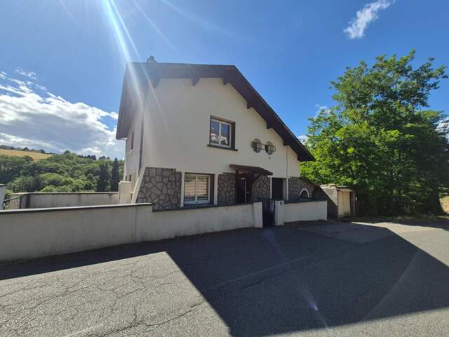 Maison Le Chambon Feugerolles 11 pièce(s) 231.86 m2 — photo du bien