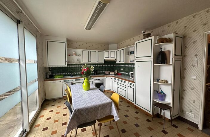 Immeuble Brécey 12 pièce(s) 280 m2 — photo 2