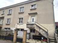 Belle Maison sur Sous-sol de 88 m² Rénovée avec Cours, Cave, Buanderie, Garage de 24 m² et un Terrain clos et entretenu de 329 m² — photo 2
