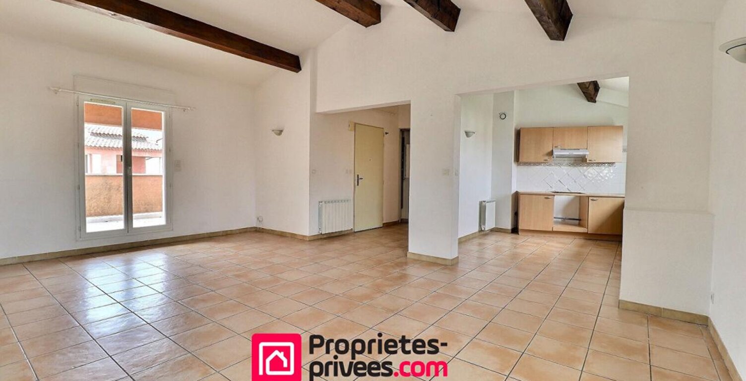 Uzes, proche centre ville , appartement avec terrasse et parking — photo 1