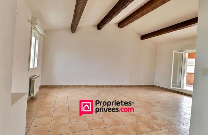 Uzes, proche centre ville , appartement avec terrasse et parking — photo 3