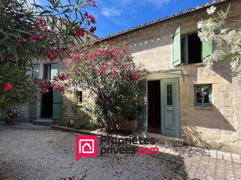 UZES centre, Maison en pierres avec jardin — photo 1