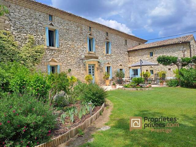 Mas restauré proche Uzès — photo du bien