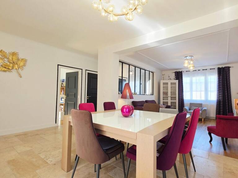 BOURGES MAISON DE 139M² ENVIRON 5 CHAMBRES JARDIN SOUS-SOL — photo 1