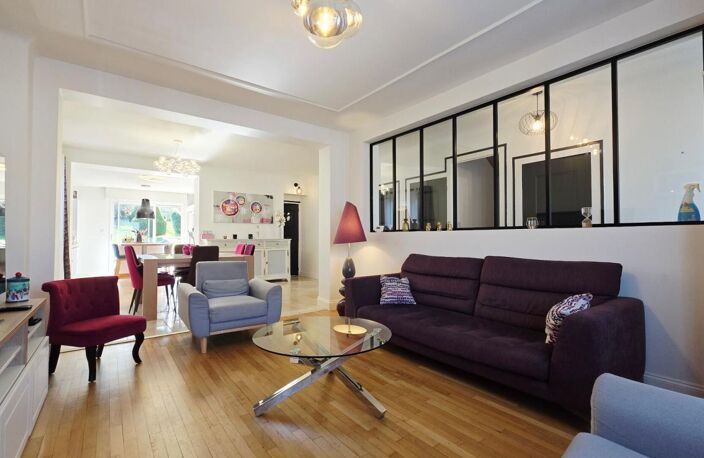 BOURGES MAISON DE 139M² ENVIRON 5 CHAMBRES JARDIN SOUS-SOL — photo 2