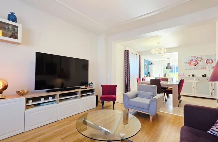 BOURGES MAISON DE 139M² ENVIRON 5 CHAMBRES JARDIN SOUS-SOL — photo 3