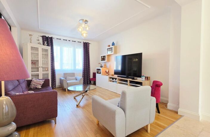 BOURGES MAISON DE 139M² ENVIRON 5 CHAMBRES JARDIN SOUS-SOL — photo 4
