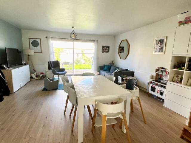Bas Cenon, proche commodités, familiale récente 3 chambres, jardin et garage — photo du bien