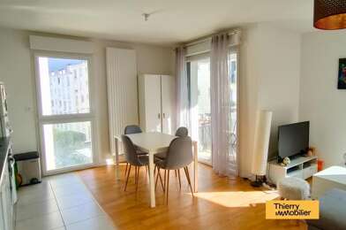 Appartement 2 pièces 243800 €