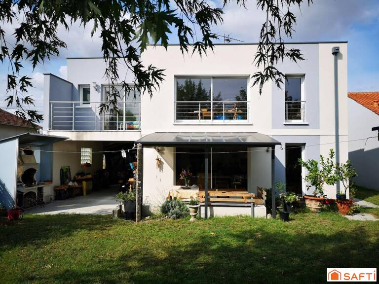 MAISON 160 M2 4 CHAMBRES RENOVATION DE QUALITE A VILLENAVE D'ORNON — photo 1