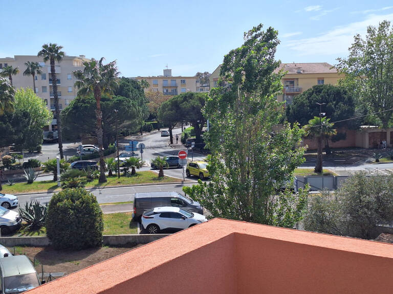Fréjus T4 Récent de 77,62 m2 dernier étage  à 300m de la mer — photo 1