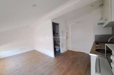 Appartement 1 pièces 330 €
