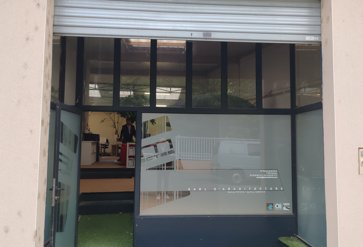 RARE SUR TOULOUSE   LOCAL COMMERCIAL INDEPENDANT DE 145m2 — photo 1