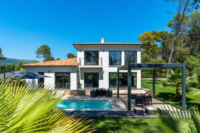 Maison  680000 €