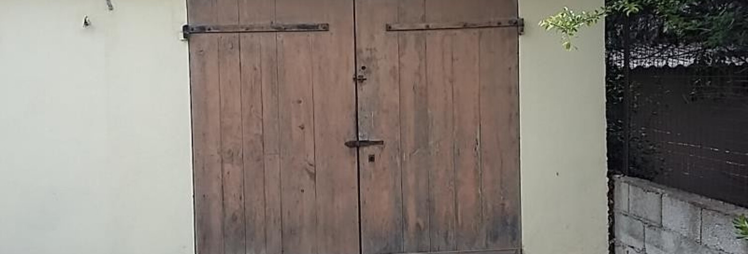 Garage  13 m² à louer à Marseille 9 (13009)