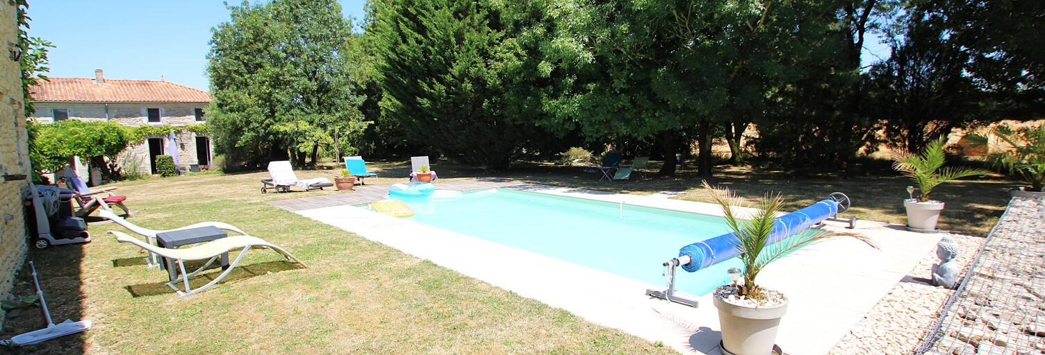 Maison 5 Pièces 196 m² à vendre à Tonnay-Boutonne (17380)