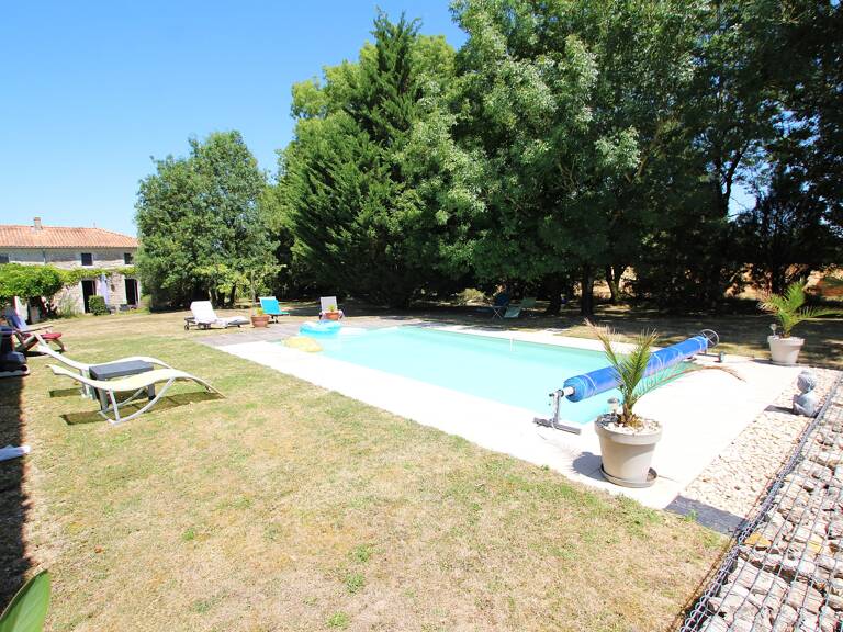 Belle propriété sur un terrain arboré de 2000 m² — photo 1