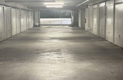 EXCLUSIVITÉ - VENTE GARAGE FERMÉ LYON 4 CROIX-ROUSSE — photo du bien