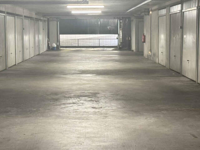 EXCLUSIVITÉ - VENTE GARAGE FERMÉ LYON 4 CROIX-ROUSSE — photo du bien