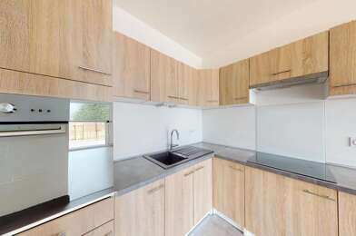 Appartement 3 pièces 929 €