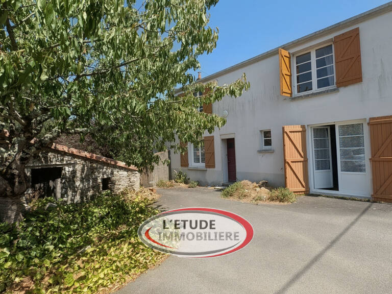 Château-Thébaud (44690) -- Ensemble immobilier exceptionnel : — photo 1