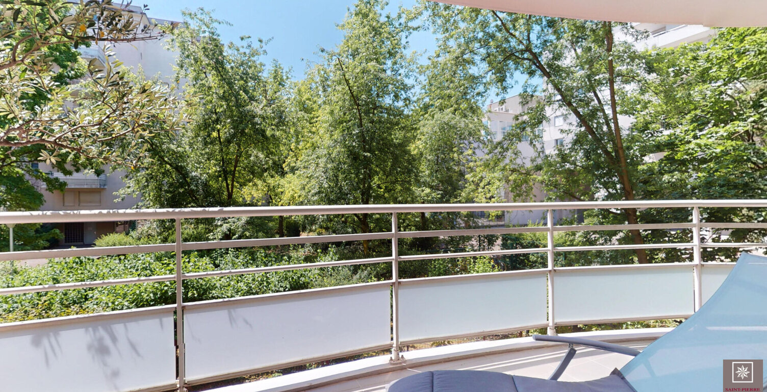 COEUR MONPLAISIR - T5 dans une résidence arborée avec terrasse, cave et garage double — photo 1