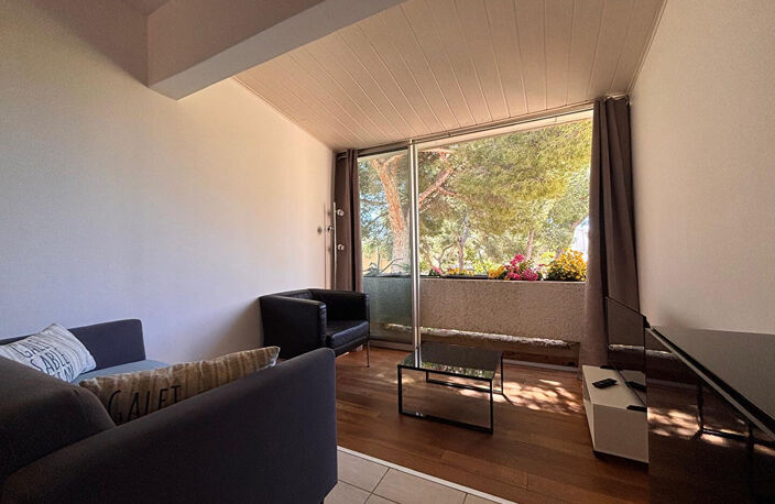 A VENDRE APPARTEMENT T2 EN DUPLEX AVEC PARKING A LA COURRONNE — photo 2